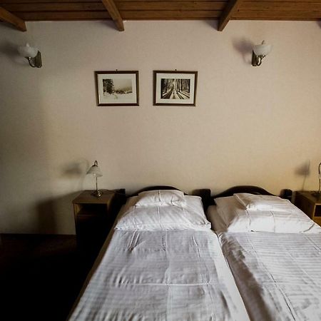Aranygombos Fogado Hotel Telkibanya Ngoại thất bức ảnh