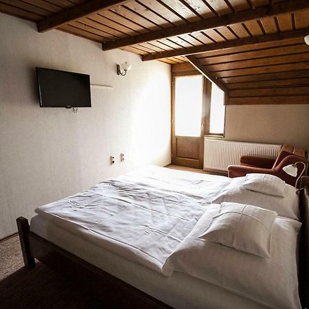 Aranygombos Fogado Hotel Telkibanya Ngoại thất bức ảnh