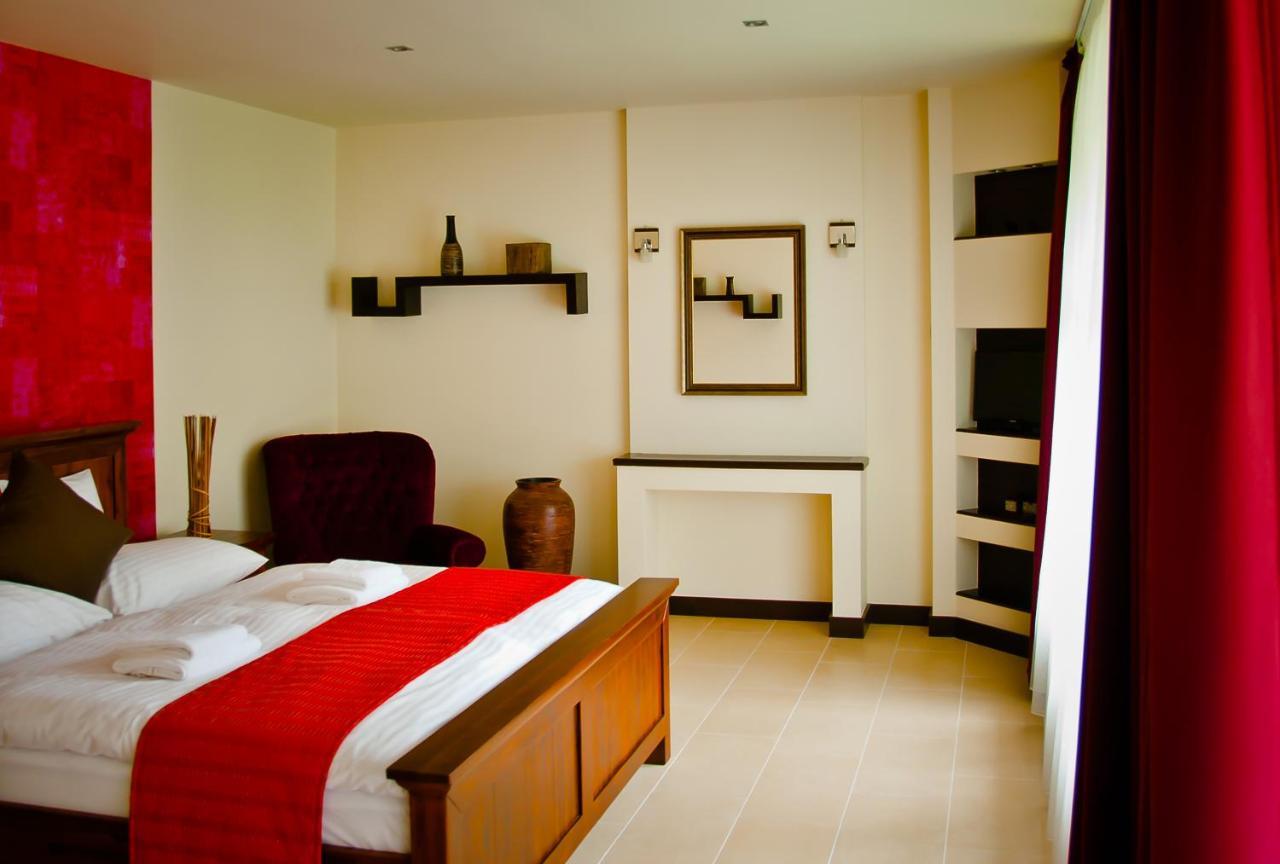 Aranygombos Fogado Hotel Telkibanya Ngoại thất bức ảnh