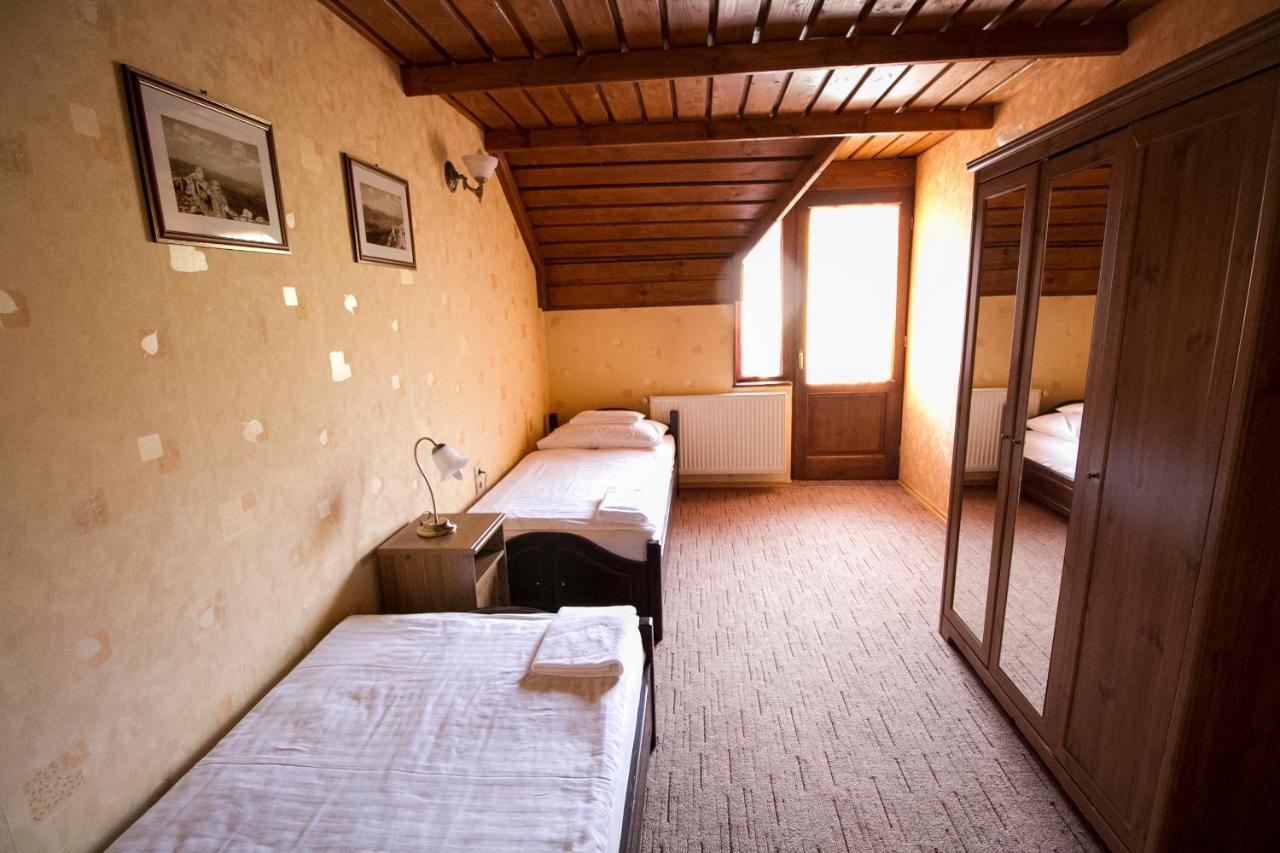 Aranygombos Fogado Hotel Telkibanya Ngoại thất bức ảnh