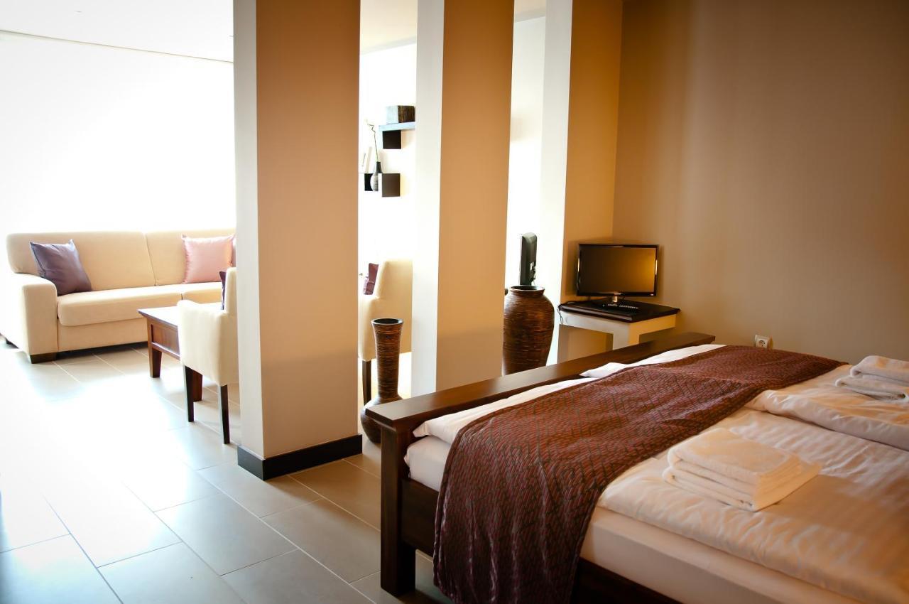 Aranygombos Fogado Hotel Telkibanya Ngoại thất bức ảnh