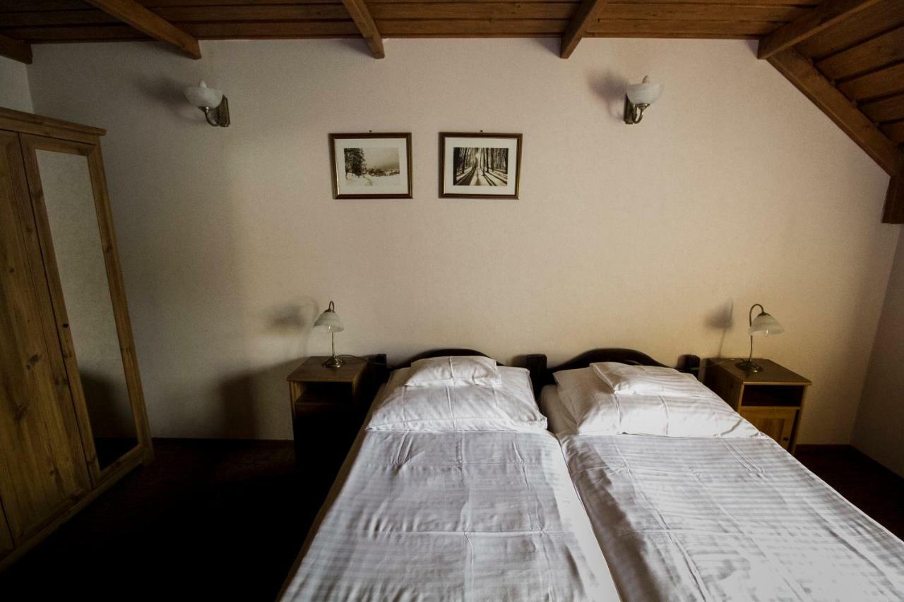 Aranygombos Fogado Hotel Telkibanya Ngoại thất bức ảnh